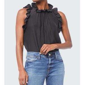 Frame Flounce Sleeveless Silk Top in Noir